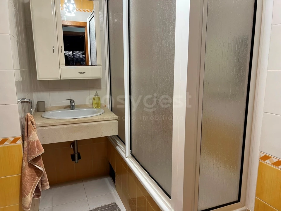 Apartamento T3 para Arrendamento em Rio de Mouro Foto 16