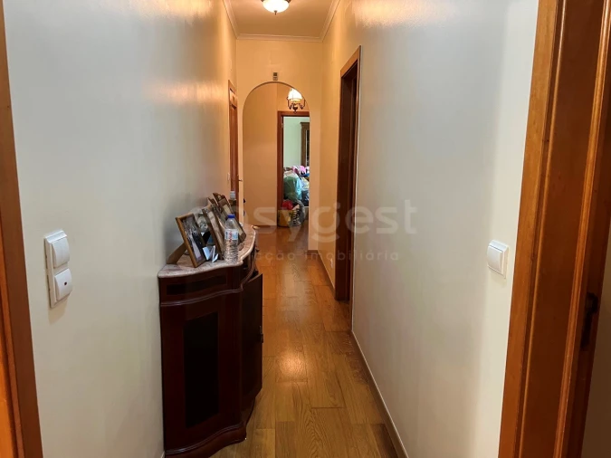 Apartamento T3 para Arrendamento em Rio de Mouro Foto 8