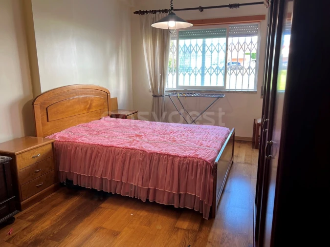 Apartamento T3 para Arrendamento em Rio de Mouro Foto 12