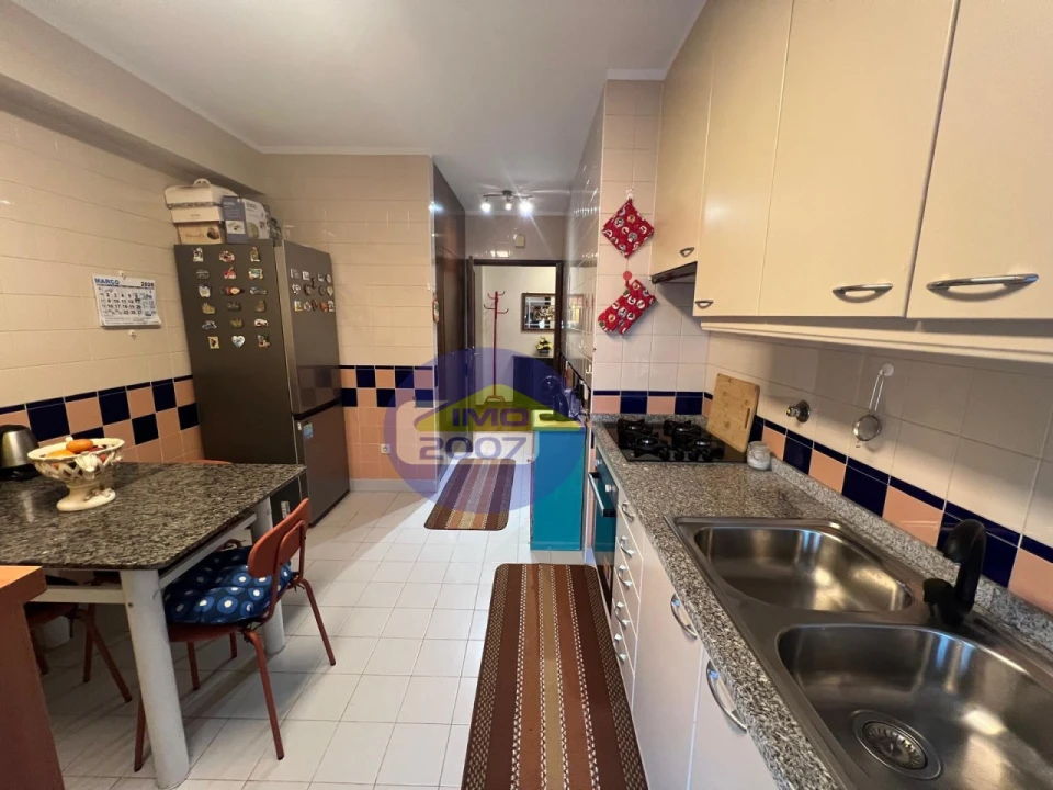 Apartamento T2 para Venda em Santa Maria de Lamas Foto 5