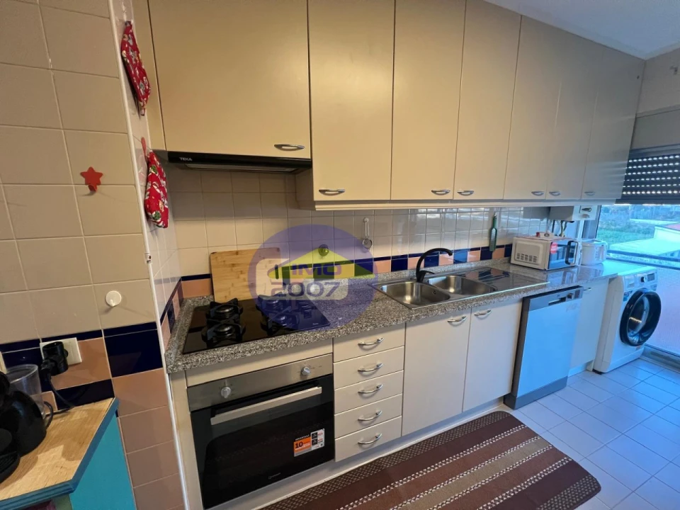 Apartamento T2 para Venda em Santa Maria de Lamas Foto 7