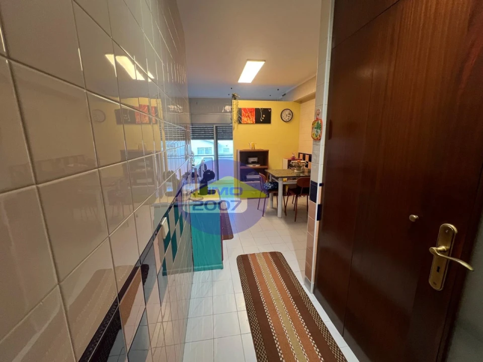 Apartamento T2 para Venda em Santa Maria de Lamas Foto 8
