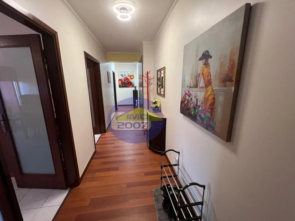 Apartamento T2 para Venda em Santa Maria de Lamas Foto 1