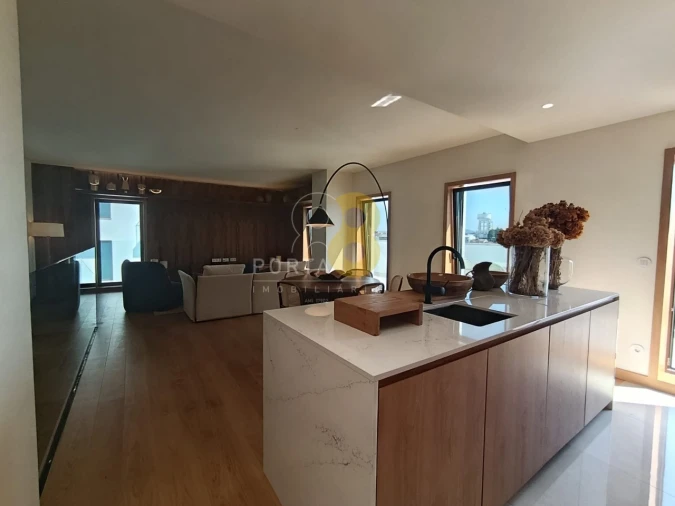 Apartamento T2 para Venda em Cedofeita, Santo Ildefonso, Sé, Miragaia, São Nicolau e Vitória Foto 1