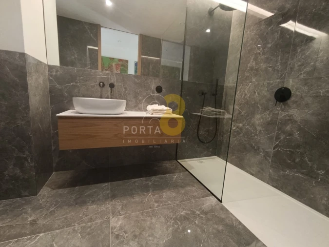 Apartamento T2 para Venda em Cedofeita, Santo Ildefonso, Sé, Miragaia, São Nicolau e Vitória Foto 18