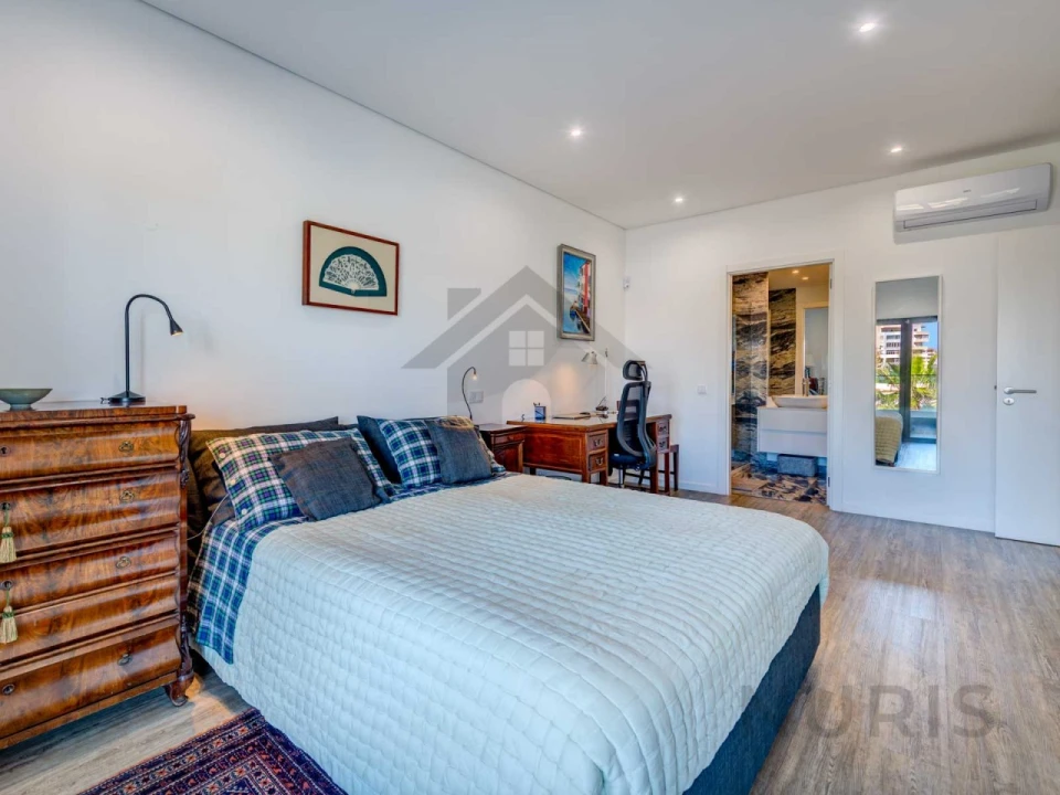 Apartamento T4 para Venda em Portimão Foto 26