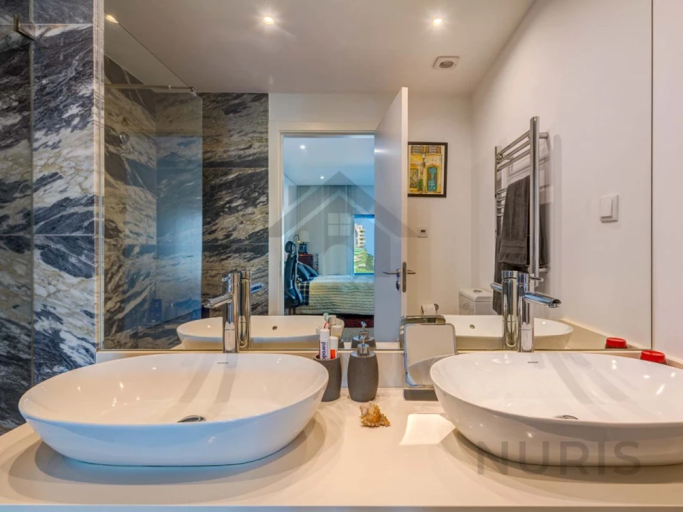 Apartamento T4 para Venda em Portimão Foto 28