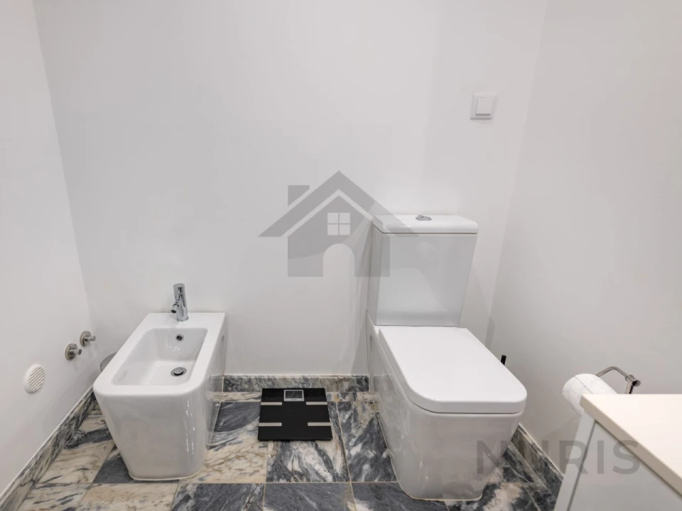 Apartamento T4 para Venda em Portimão Foto 31