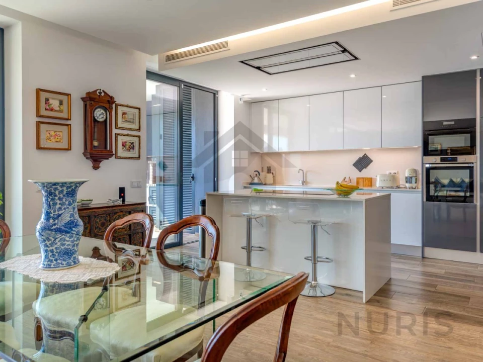 Apartamento T4 para Venda em Portimão Foto 12