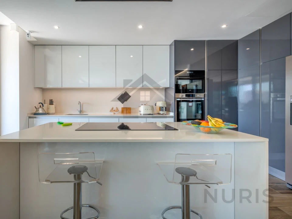 Apartamento T4 para Venda em Portimão Foto 16