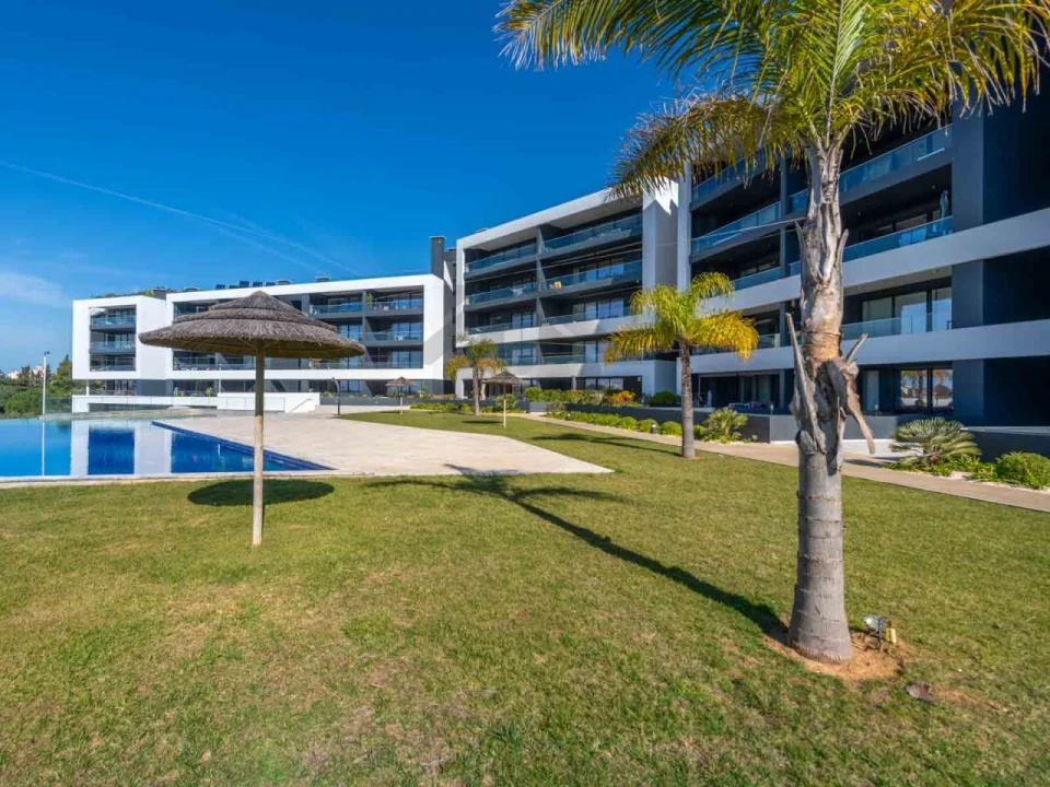 Apartamento T4 para Venda em Portimão Foto 47