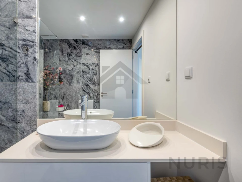 Apartamento T4 para Venda em Portimão Foto 39