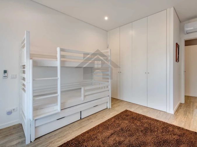 Apartamento T4 para Venda em Portimão Foto 23