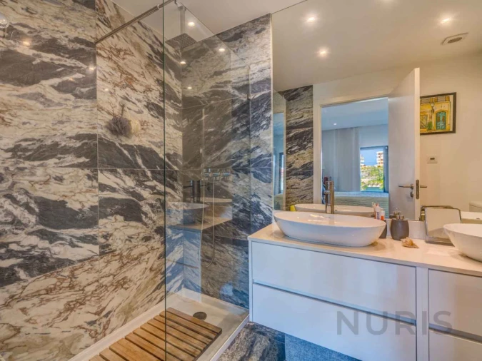 Apartamento T4 para Venda em Portimão Foto 27