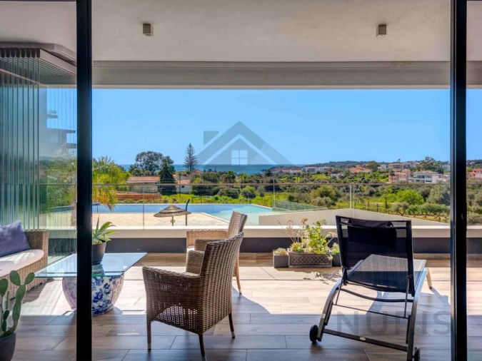 Apartamento T4 para Venda em Portimão Foto 10