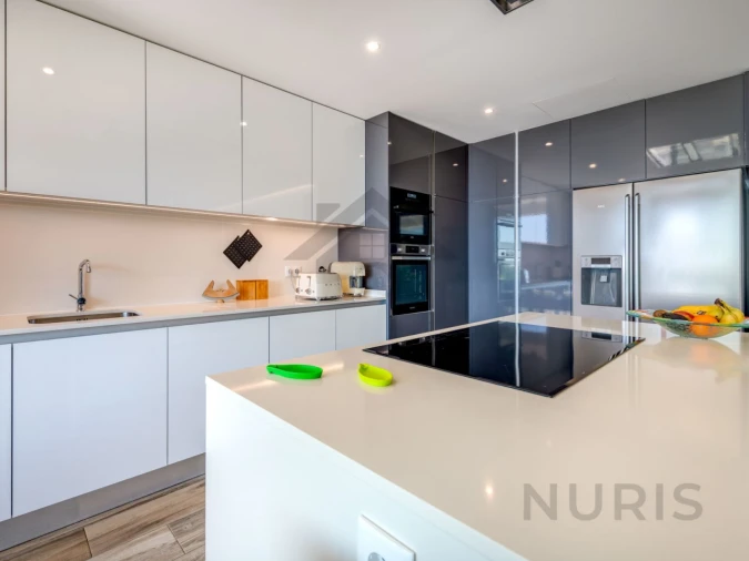 Apartamento T4 para Venda em Portimão Foto 14