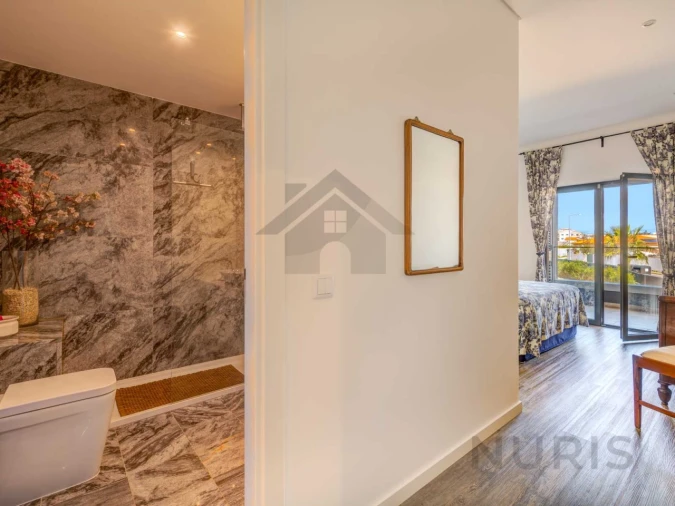 Apartamento T4 para Venda em Portimão Foto 34