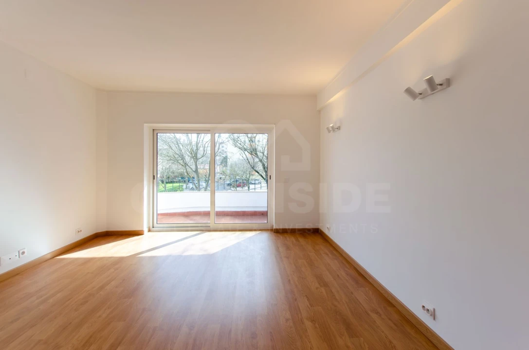 Apartamento T1 para Arrendamento em Alcabideche Foto 3