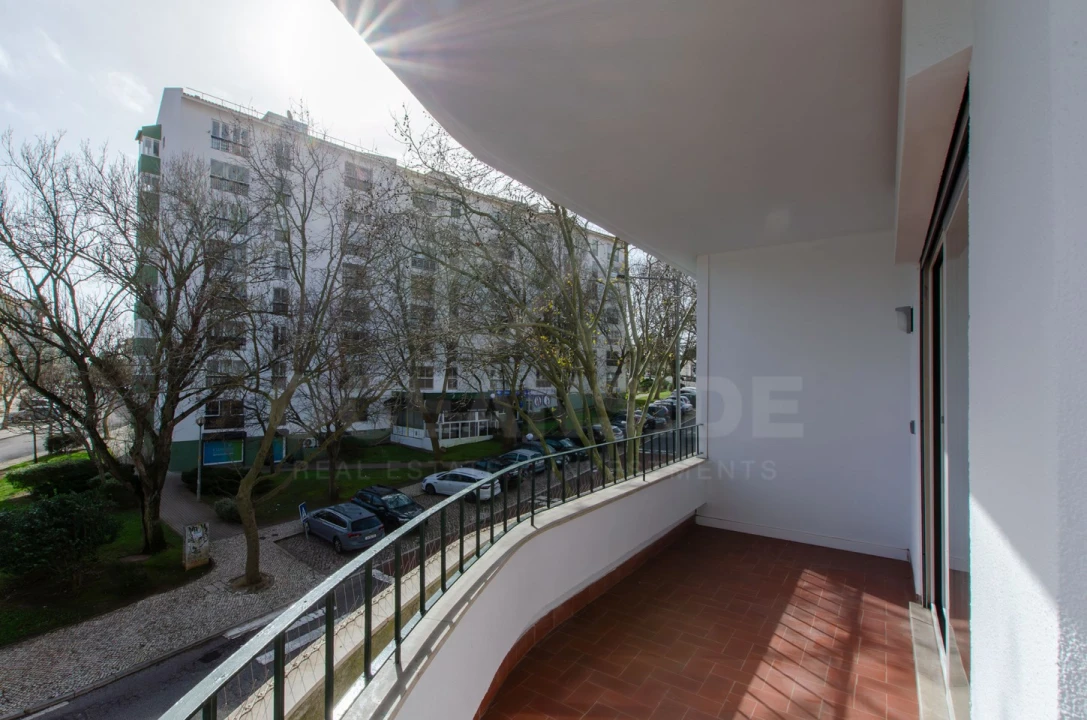 Apartamento T1 para Arrendamento em Alcabideche Foto 5