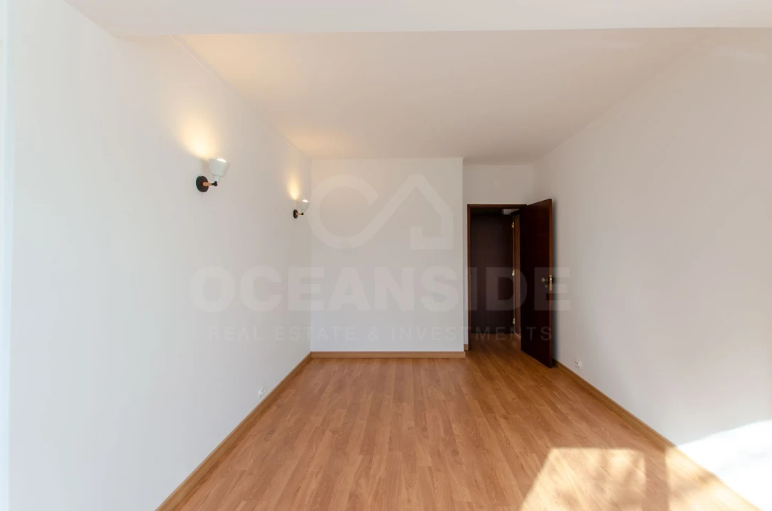 Apartamento T1 para Arrendamento em Alcabideche Foto 17
