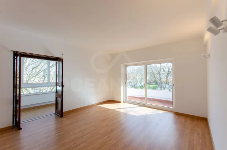 Apartamento T1 para Arrendamento em Alcabideche Foto 2