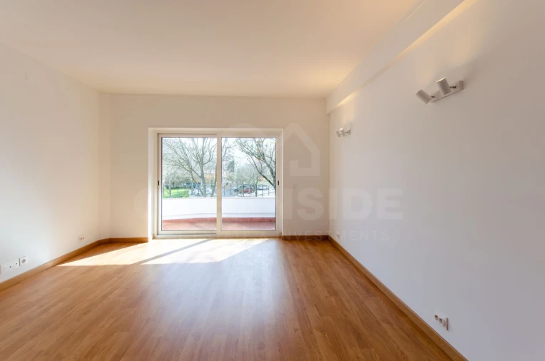 Apartamento T1 para Arrendamento em Alcabideche Foto 3