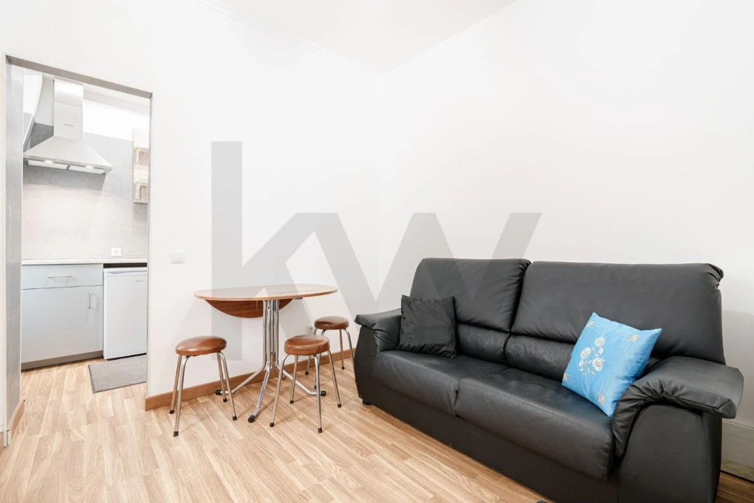 Apartamento T1 para Venda em Nazare Foto 9