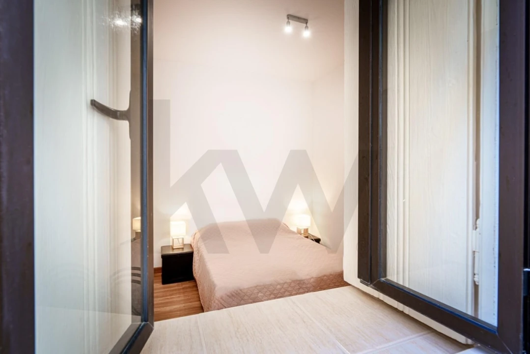 Apartamento T1 para Venda em Nazare Foto 17