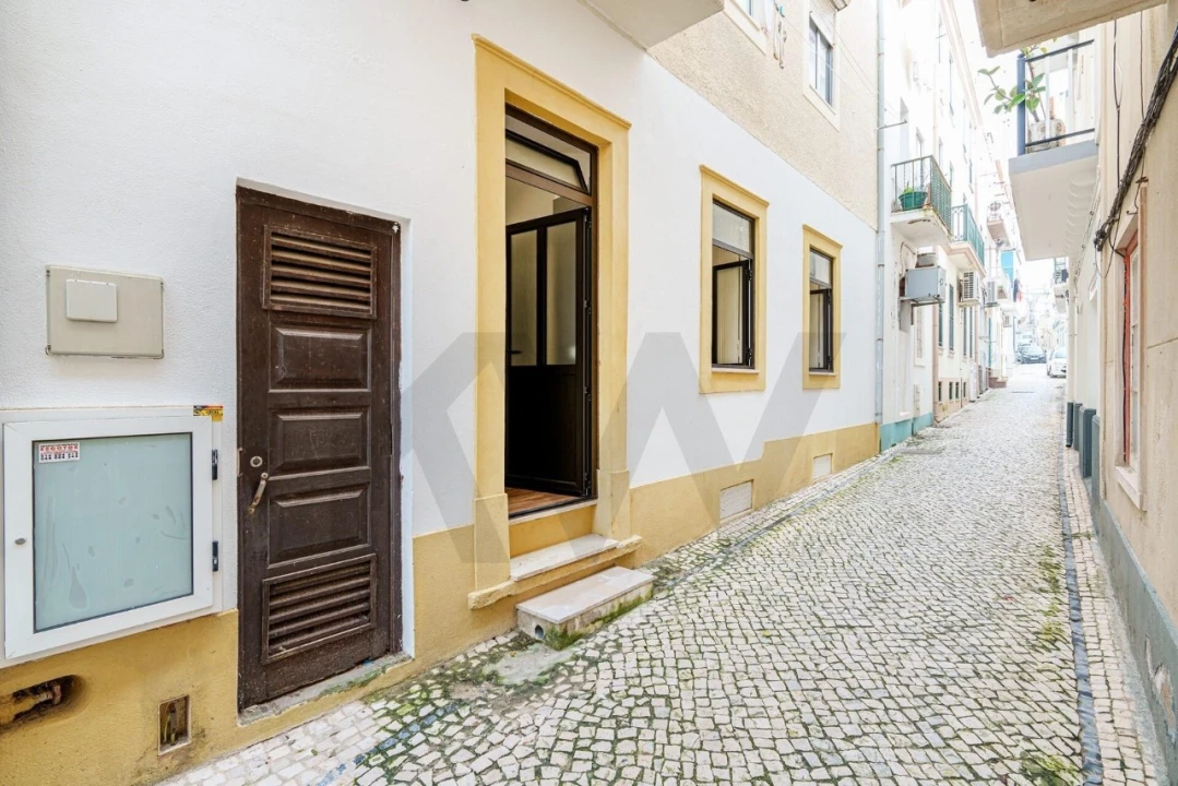 Apartamento T1 para Venda em Nazare Foto 19