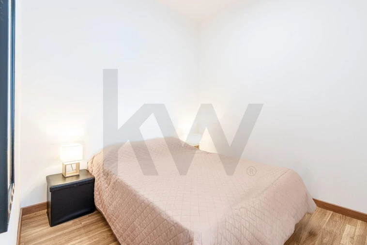 Apartamento T1 para Venda em Nazare Foto 10