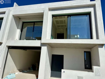 Moradia T4 para Venda em Montenegro