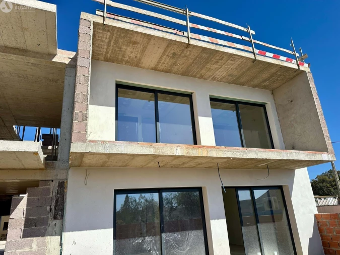 Moradia T4 para Venda em Montenegro Foto 10