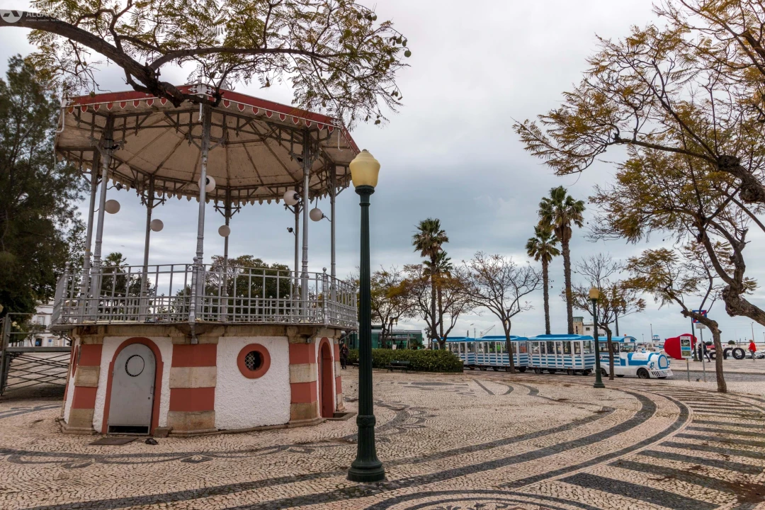 Terreno para Venda em Faro (Sé e São Pedro) Foto 9