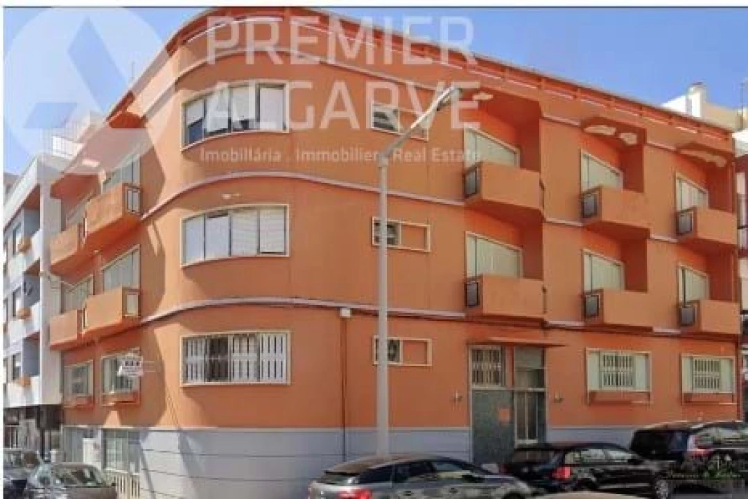 Prédio para Venda em Faro (Sé e São Pedro) Foto 1