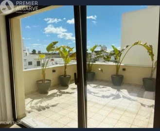Moradia T4 para Venda em Faro (Sé e São Pedro)