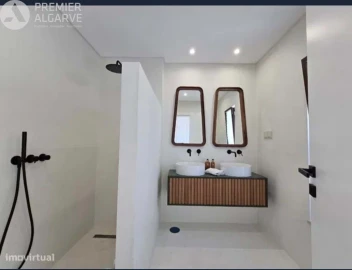 Moradia T4 para Venda em Faro (Sé e São Pedro)