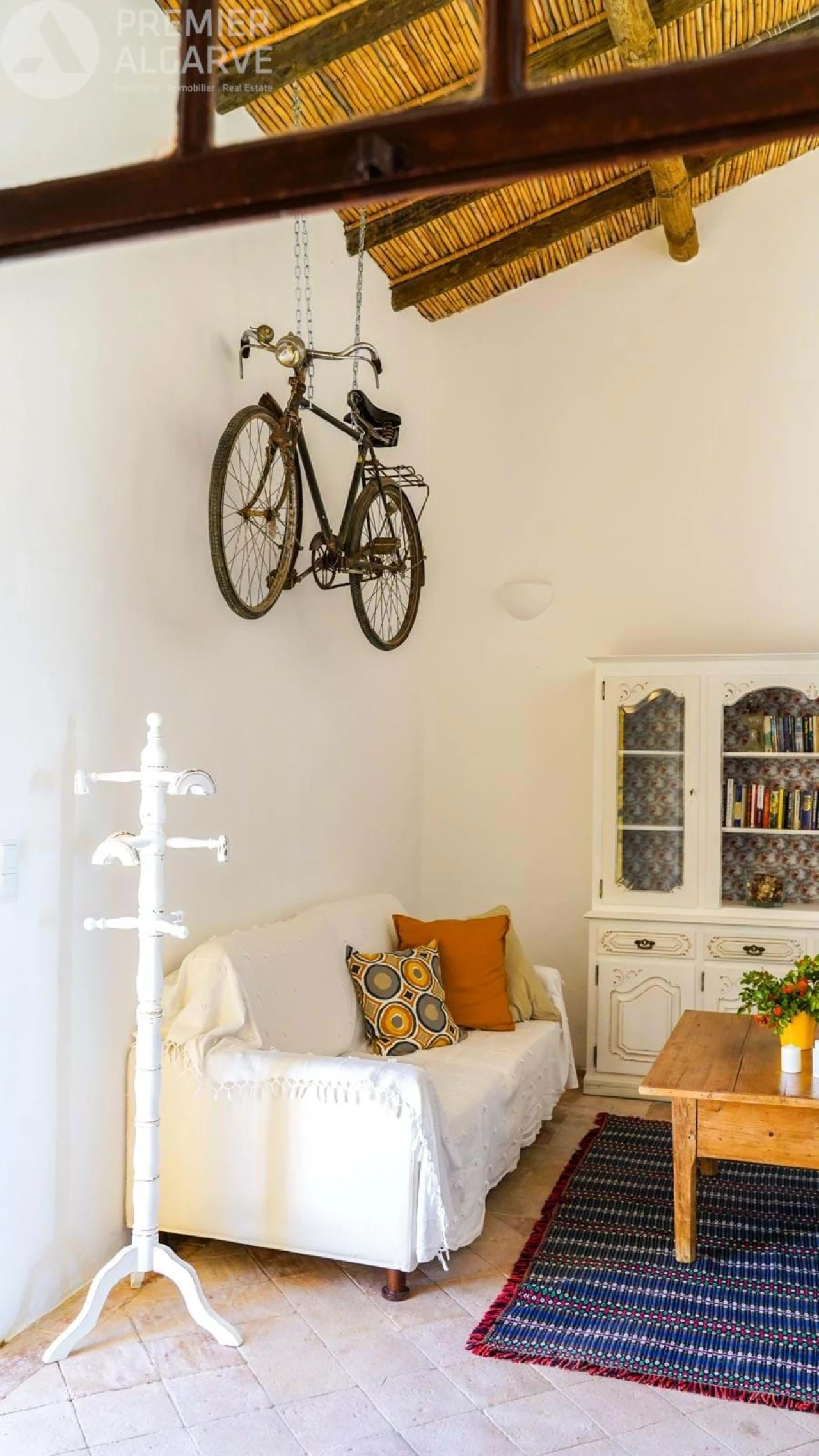 Moradia T6 para Venda em Santa Barbara de Nexe Foto 30