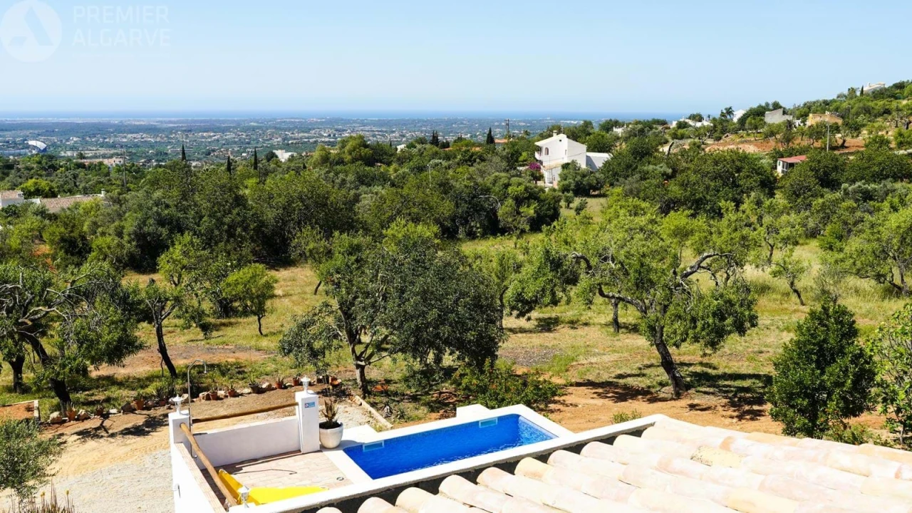 Moradia T6 para Venda em Santa Barbara de Nexe Foto 51