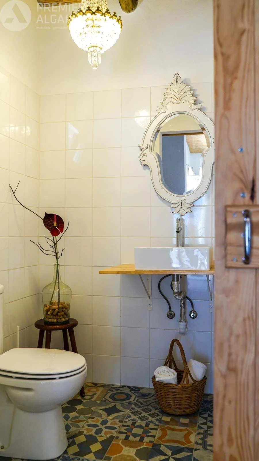 Moradia T6 para Venda em Santa Barbara de Nexe Foto 38