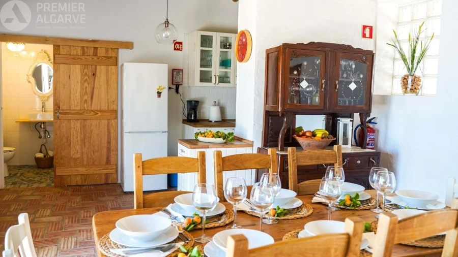 Moradia T6 para Venda em Santa Barbara de Nexe Foto 45