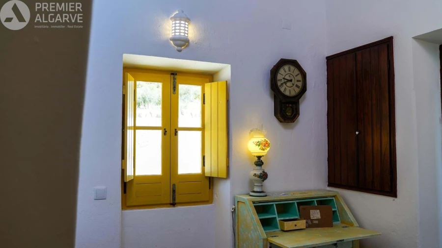 Moradia T6 para Venda em Santa Barbara de Nexe Foto 53