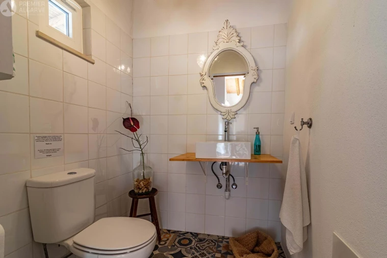 Moradia T6 para Venda em Santa Barbara de Nexe Foto 70