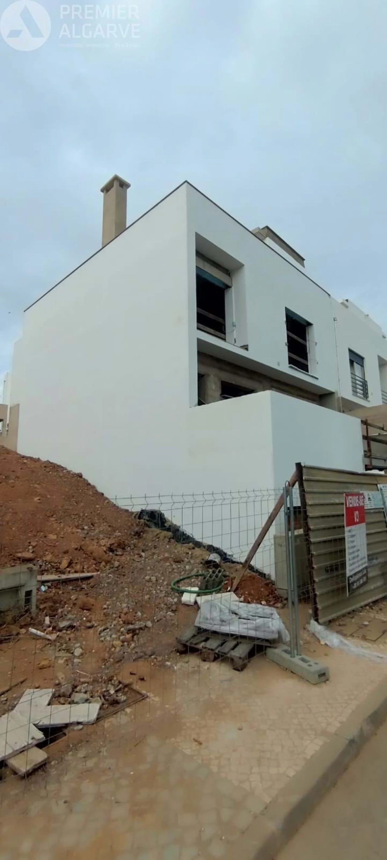 Moradia T3 para Venda em Olhão Foto 1