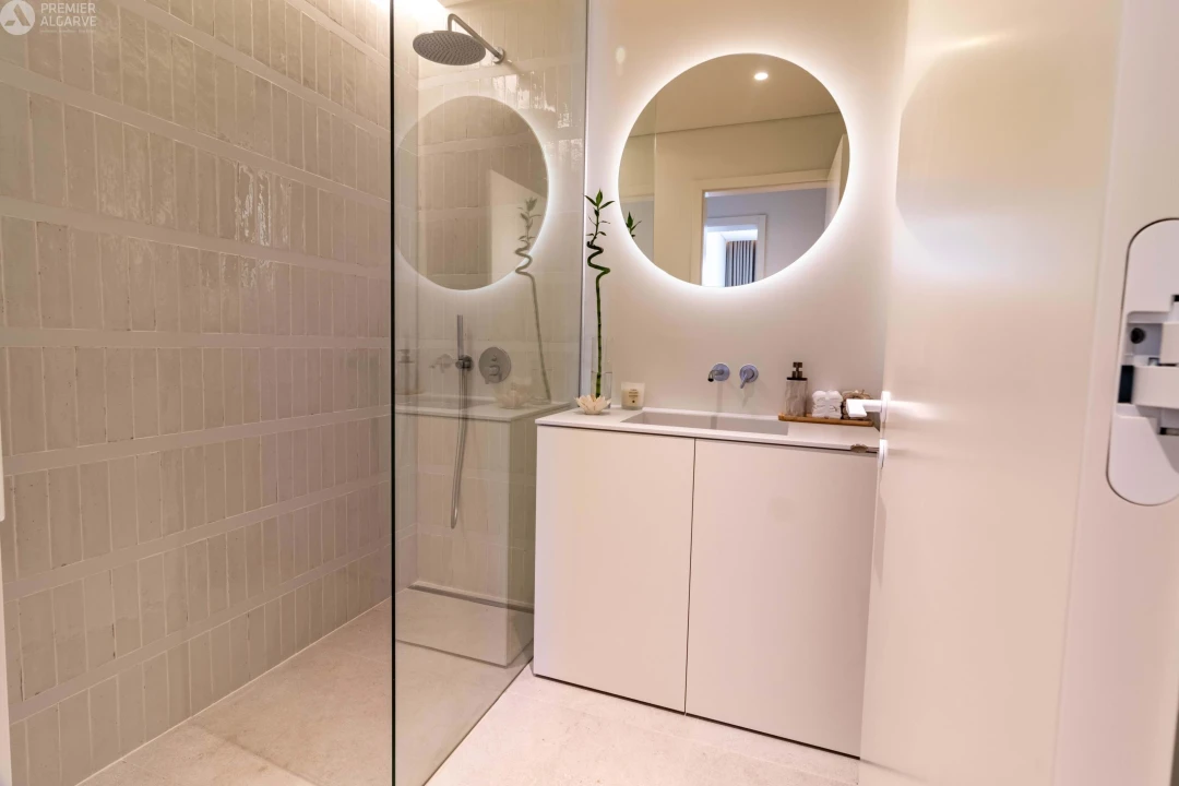 Apartamento T2 para Venda em Quarteira Foto 6