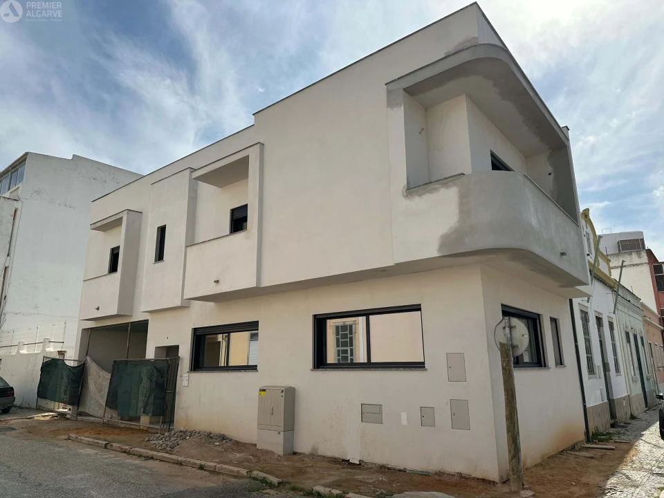 Moradia T3 para Venda em Faro (Sé e São Pedro) Foto 2