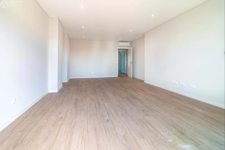 Apartamento T3 para Venda em Montenegro Foto 14