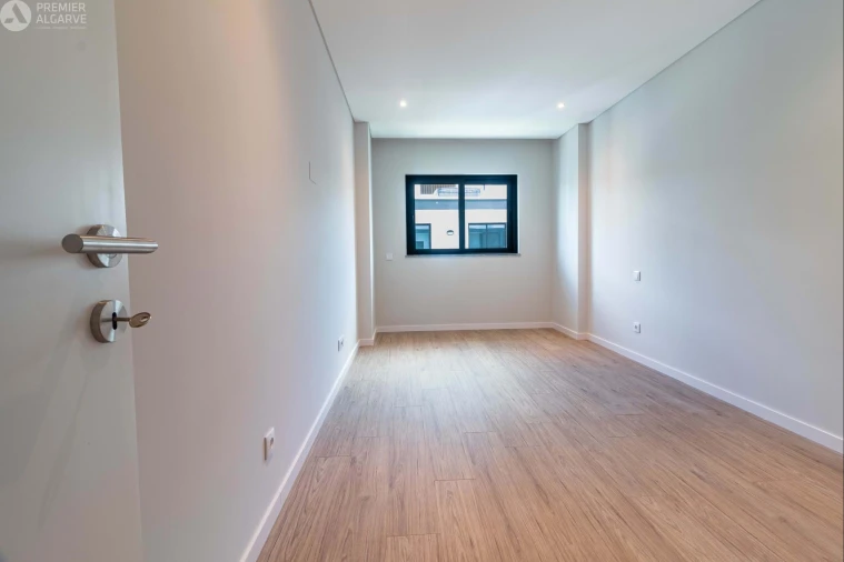 Apartamento T3 para Venda em Montenegro Foto 16