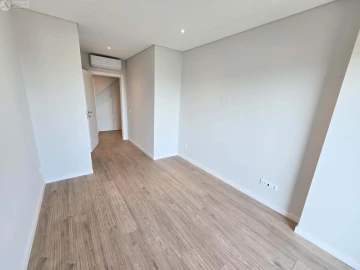 Apartamento T2 para Venda em Montenegro