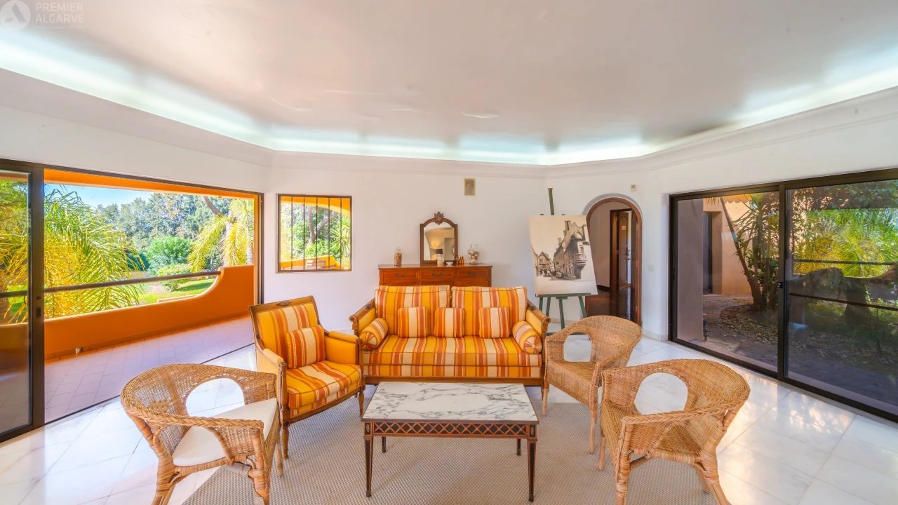 Moradia T5 para Venda em Pechão Foto 12