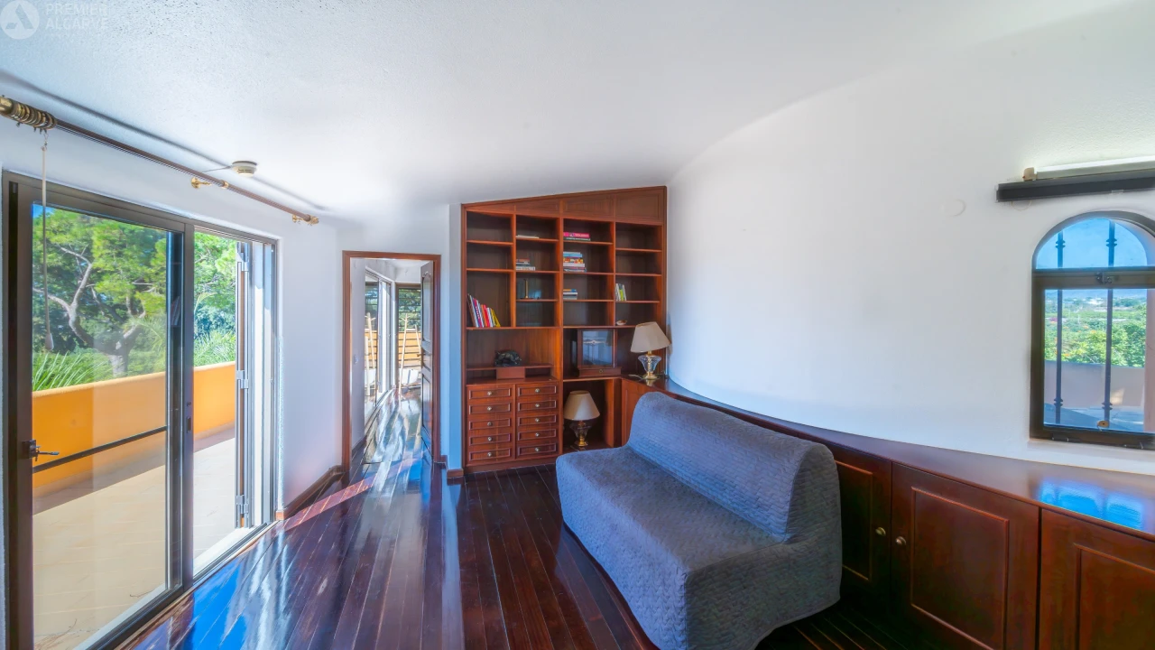 Moradia T5 para Venda em Pechão Foto 22